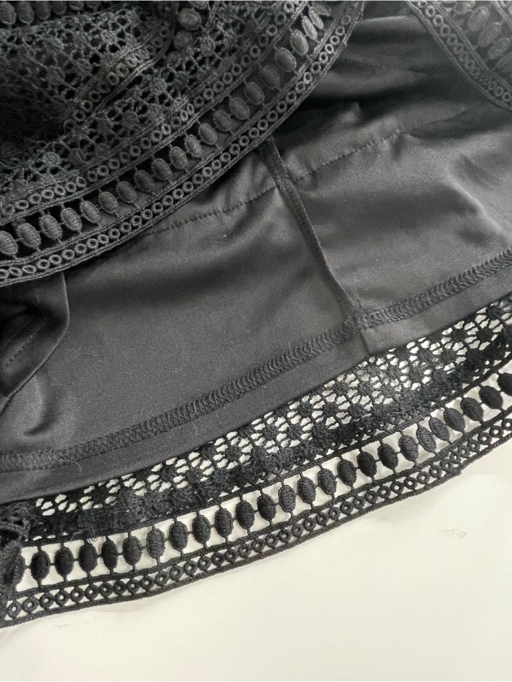 PrettyLittleThing Caya Black Premium Lace Panel Tiered Mini Dress Size 6